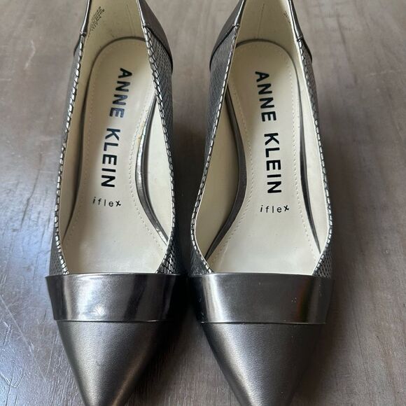 Ann Klein Fin, I flex slip on pumps. - Picture 5 of 5